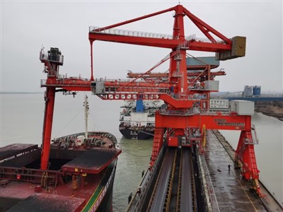 스크류 타입 선박 언로더